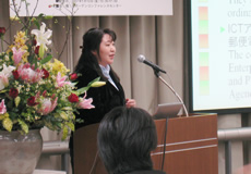 写真 弊社遊間専任研究員