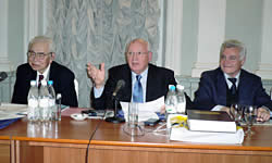 From left to right: Chairman Sekimoto, Ex-President Gorbachev, Vice Rector Troyan
